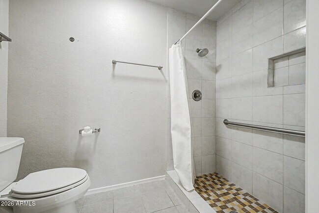 Building Photo - 907 N 85th Pl