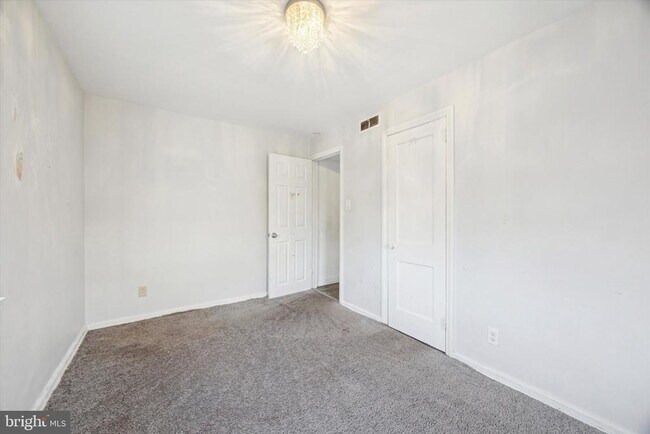 Building Photo - 4004 Lasher Rd