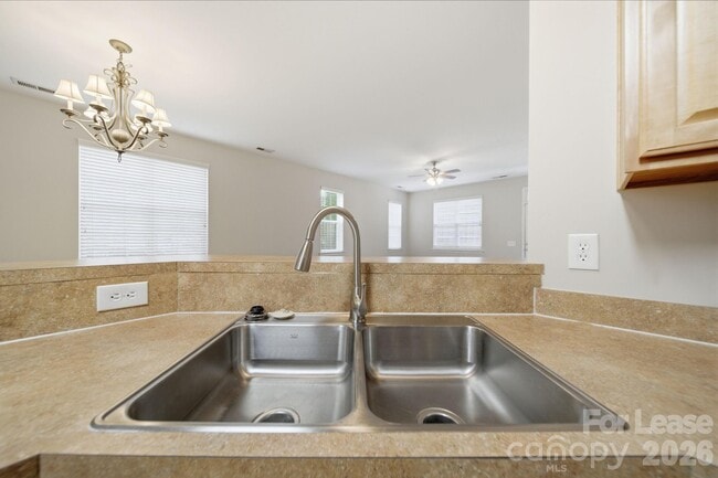 Building Photo - 16528 Kettlewell Ln