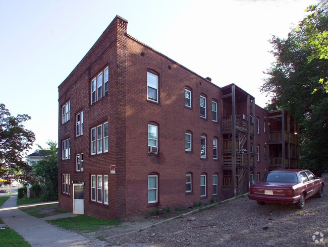 Primary Photo - 33-37 Longhill St