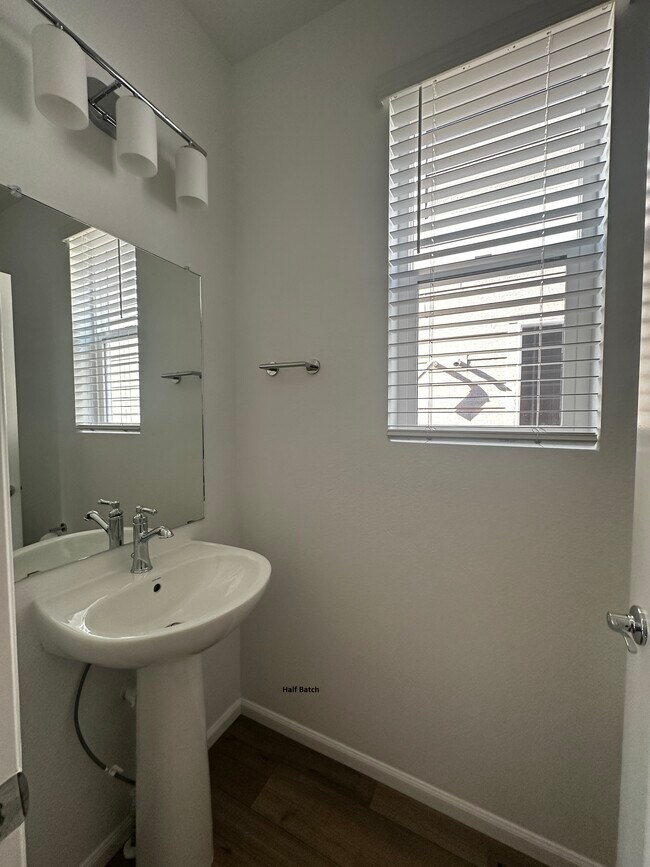 Building Photo - 21154 E 63rd Dr