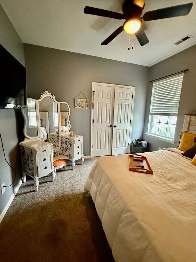 Building Photo - 3BD/2BA Updated Ranch on a Wooded Lot- Two...