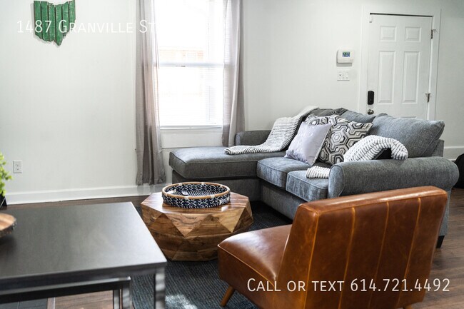 Building Photo - 1487 Granville St