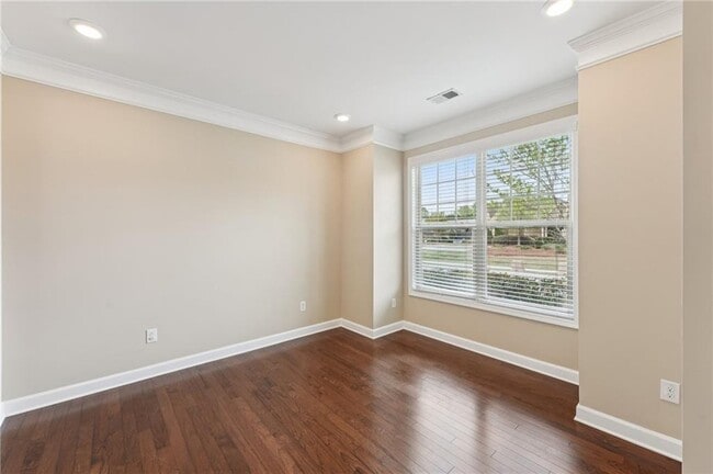 Building Photo - 6370 Shiloh Woods Dr