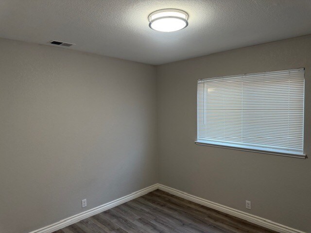 Building Photo - 1177 Bud Pl