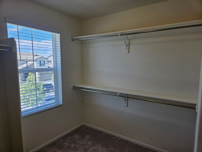 Building Photo - 3 Bed 2.5 Bath Home In Commerce City