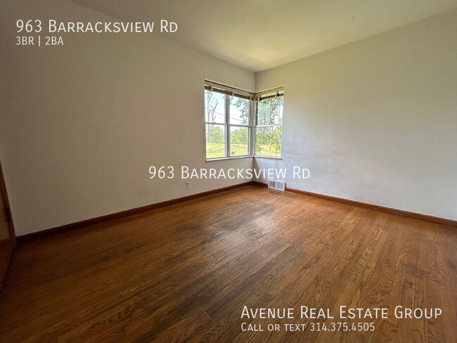 Building Photo - 963 Barracksview Rd