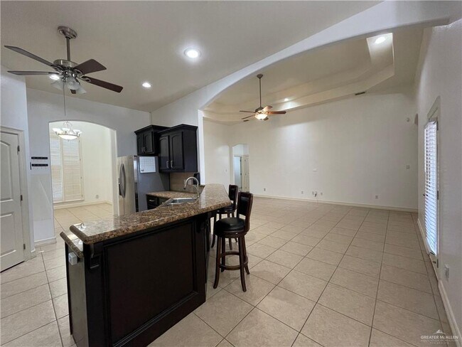 Building Photo - 24 N Flag St