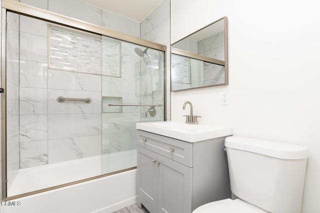 Building Photo - 8536 Tampa Ave