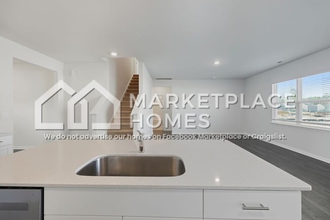 Building Photo - 1200 Pavo Path