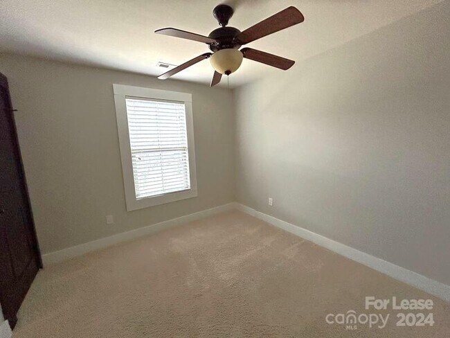 Building Photo - 2507 Alyssa Ln