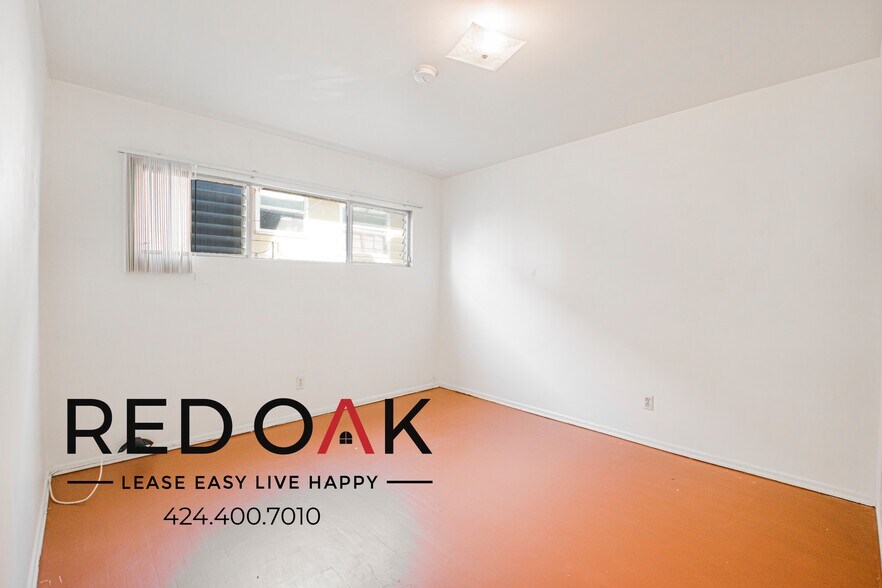 Building Photo - 436 Normandie Pl