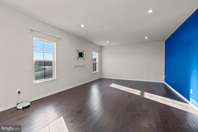 Building Photo - 311 Sunrise Ct