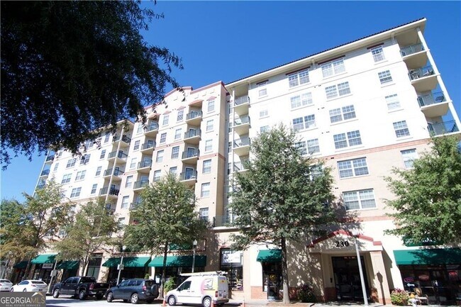 Building Photo - 230 E Ponce de Leon Ave