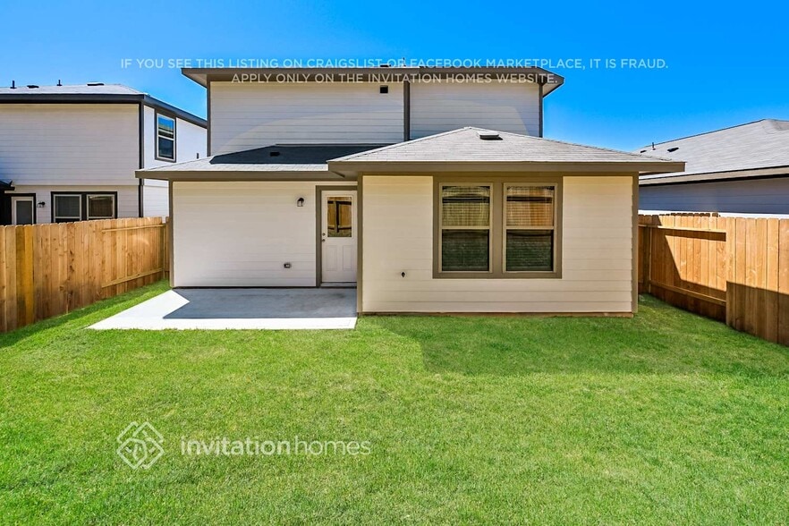 Building Photo - 11607 Descent Dr