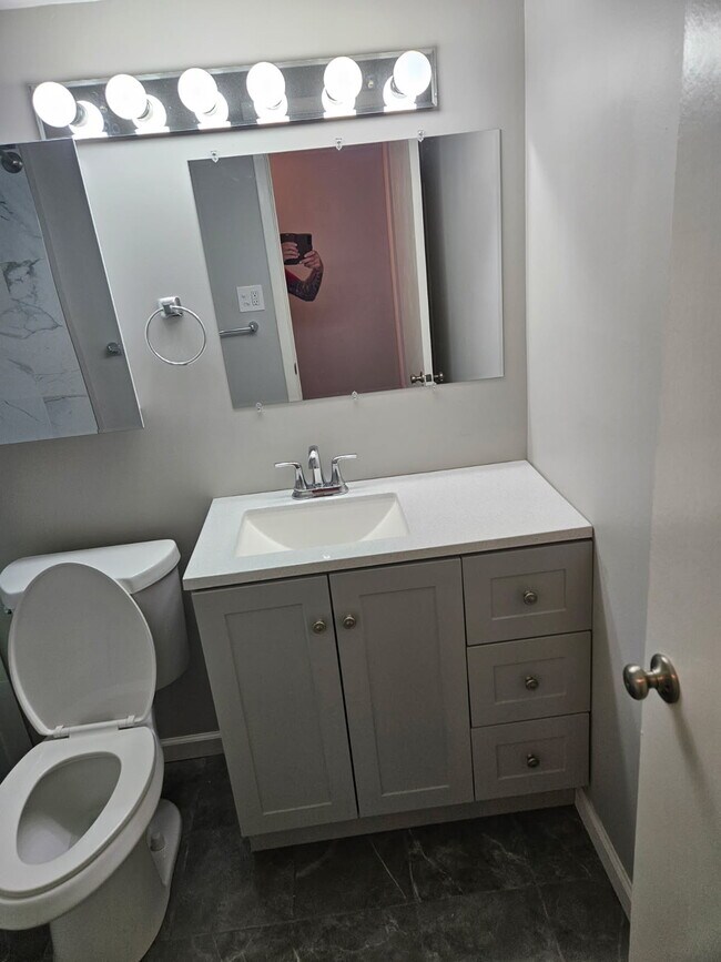 Building Photo - 12900 Lake Ave