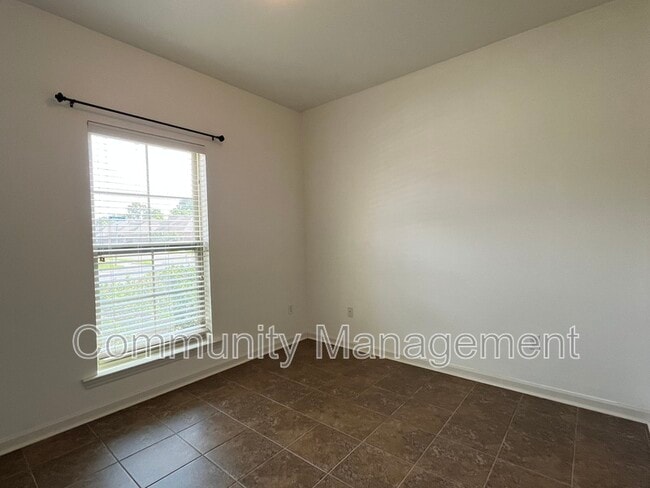 Building Photo - 8676 Aston Ave