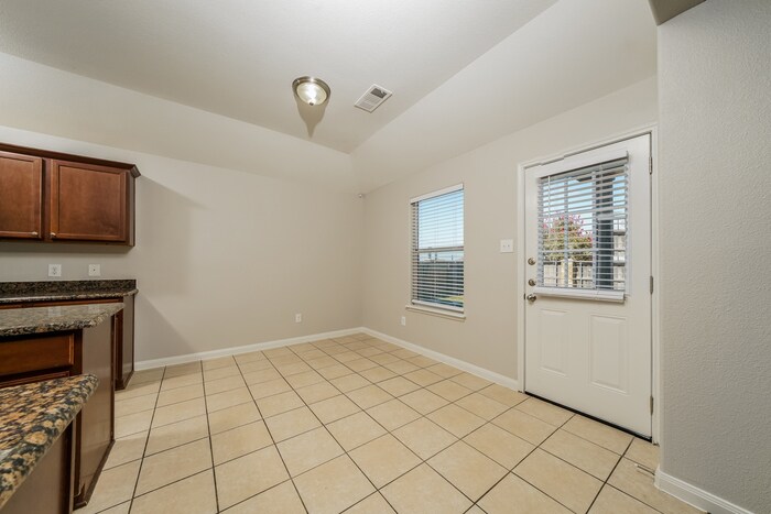 Building Photo - 3400 Spruce St