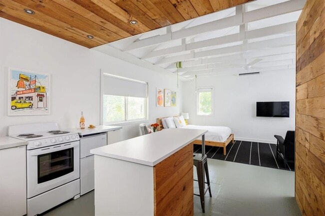 Building Photo - 4609 Depew Ave