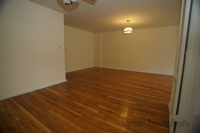 Building Photo - 1745 E 12th St