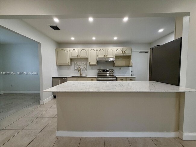 Building Photo - 7711 SW 131st Ave