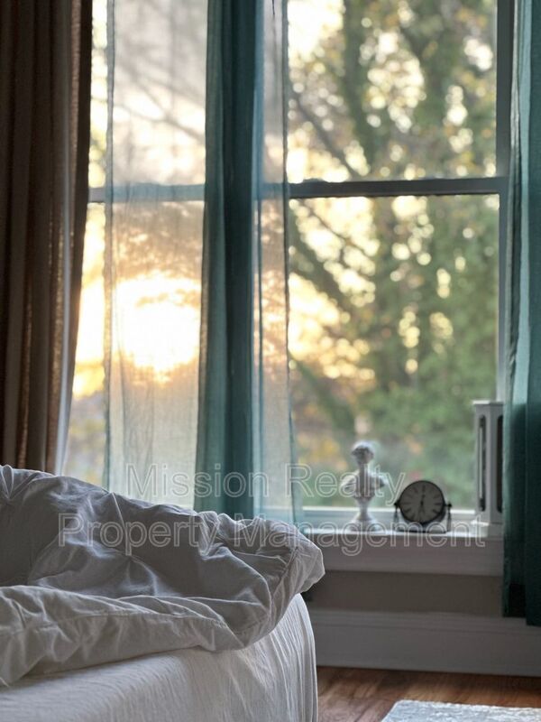 Building Photo - 5300 Wingfield St