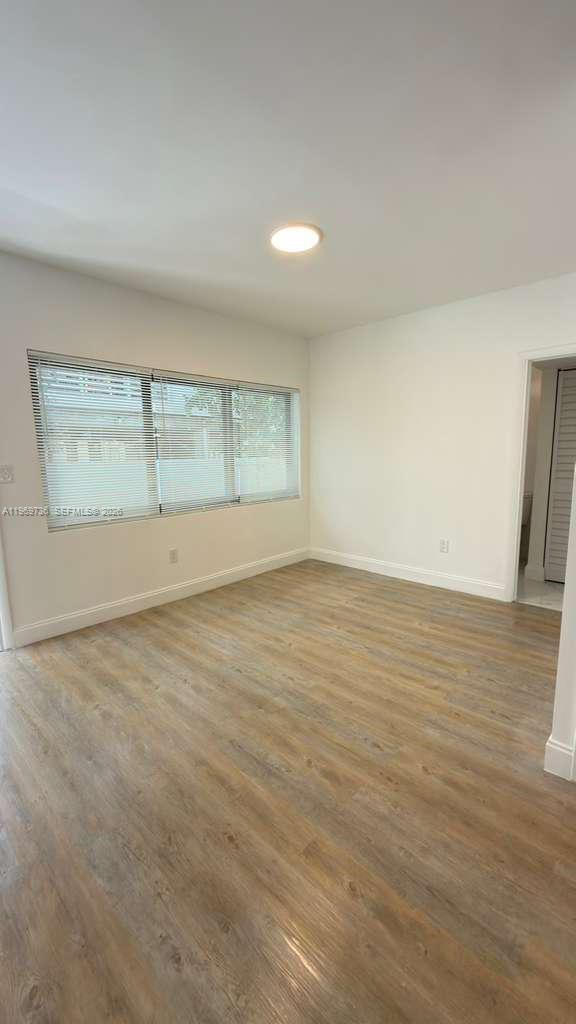 Building Photo - 1980 Biarritz Dr