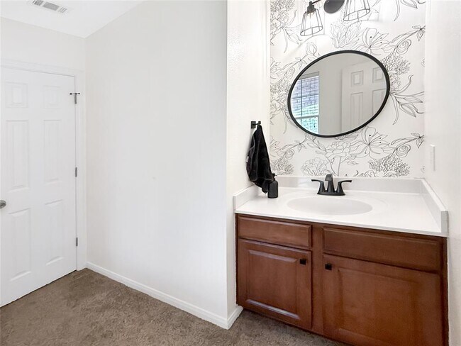 Building Photo - 803 Meadow Bluff Ct