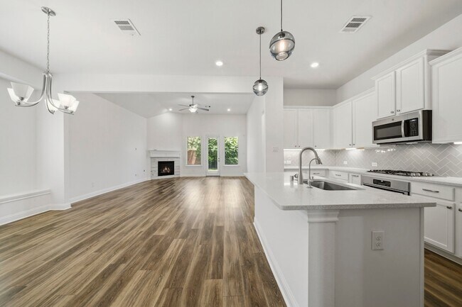 Building Photo - 10906 Perennial Mist Dr