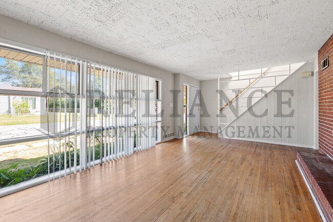 Building Photo - 4949 E Orme St