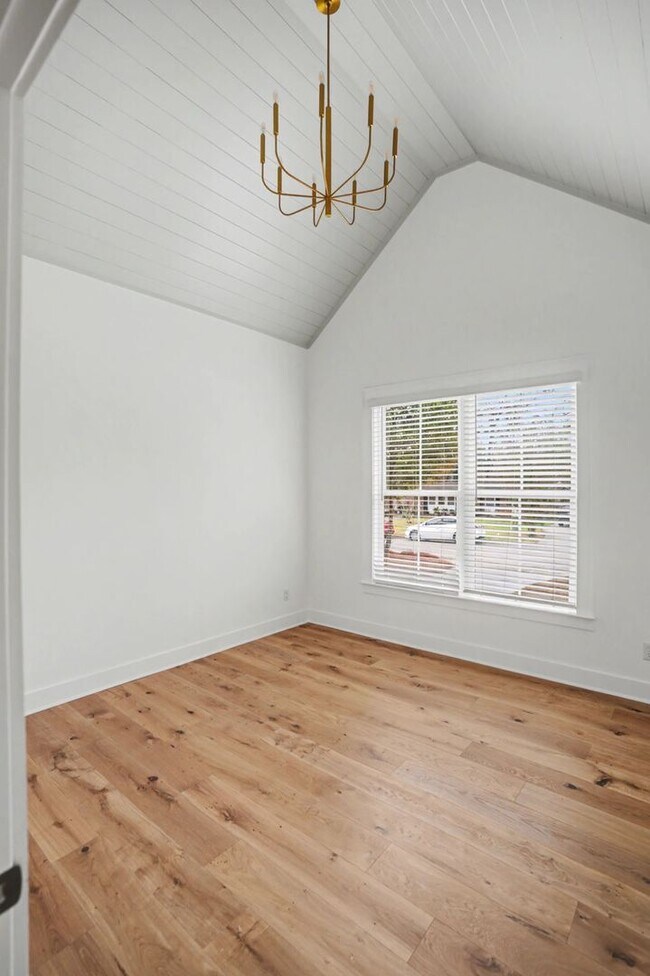 Building Photo - 3 Bedroom Home near Parkside in Savannah