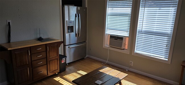 Building Photo - 1808 Avenue J