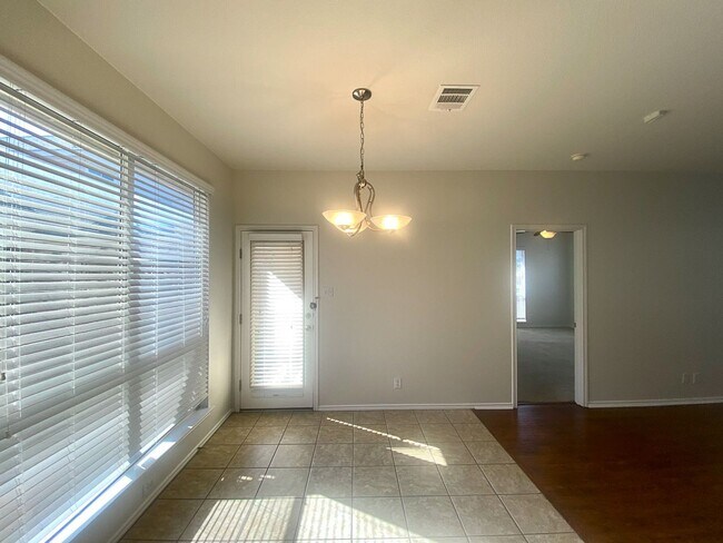 Building Photo - Amazing home with Garage and Backyard 3/2 ...