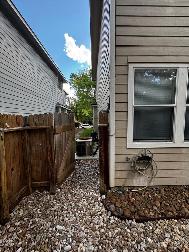 Building Photo - 246 W Stedhill Loop