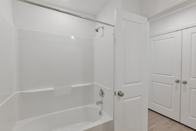 Building Photo - 747 Hackberry Br Ct