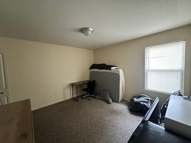 Building Photo - 1207-1207 Euclid Ave