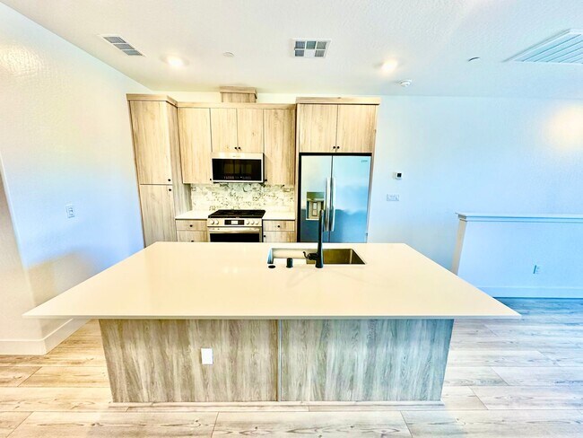 Building Photo - Newly Built Clovis 3/2