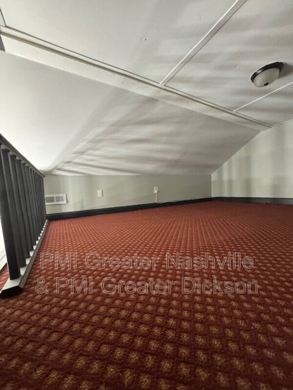Building Photo - 1711 Golf St