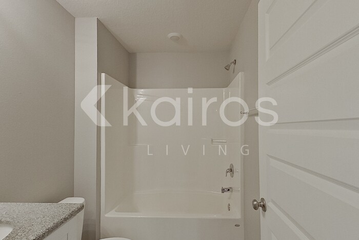 Building Photo - 4820 Malay Cir