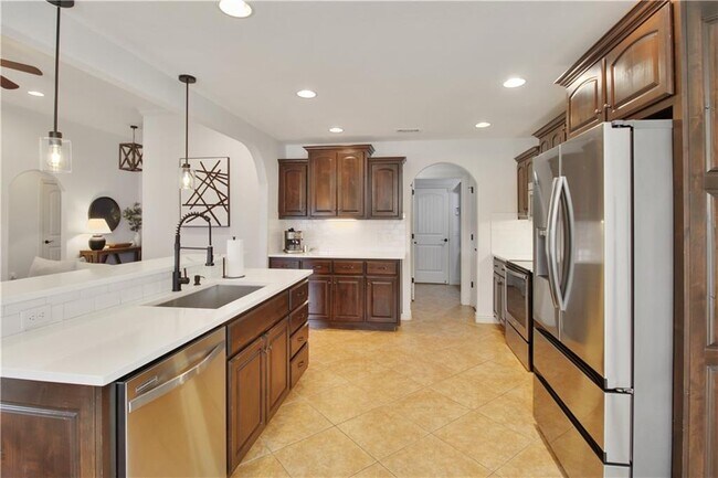 Building Photo - 958 Stone St