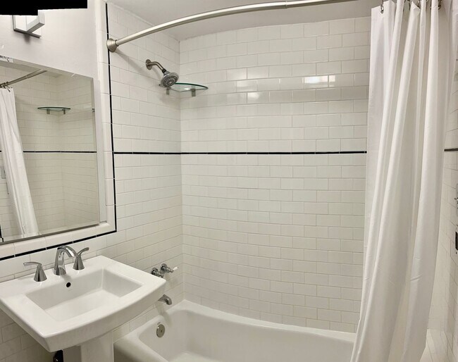 Building Photo - OPEN HOUSE 3/28 - Charming Single Family Home