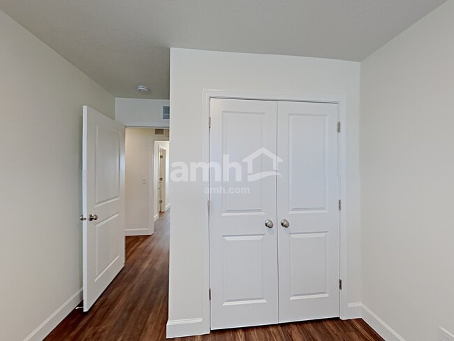 Building Photo - 6084 W South Jordan Pky