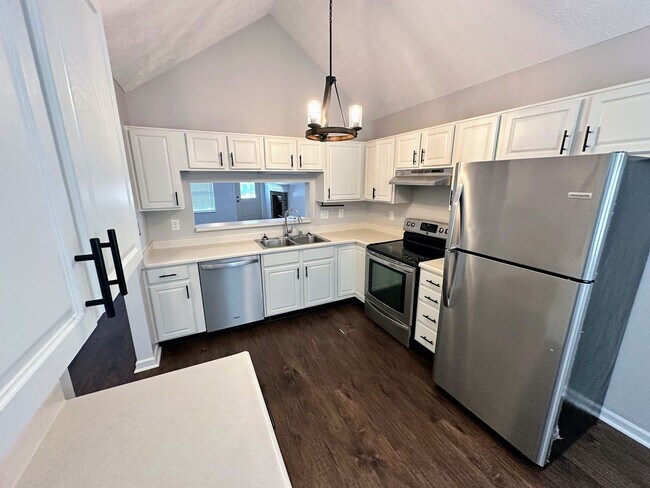 Building Photo - 3821 Landridge Dr