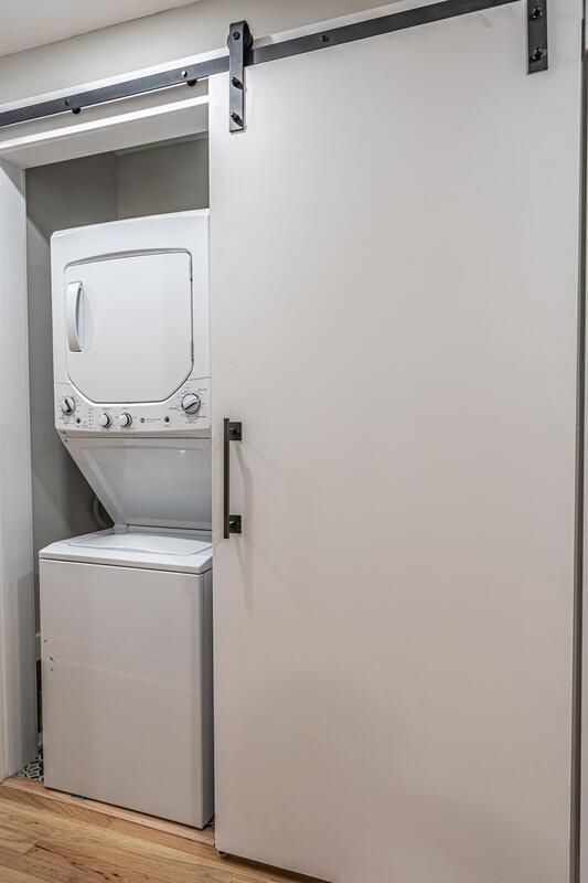 Building Photo - 440 W Maine Ave