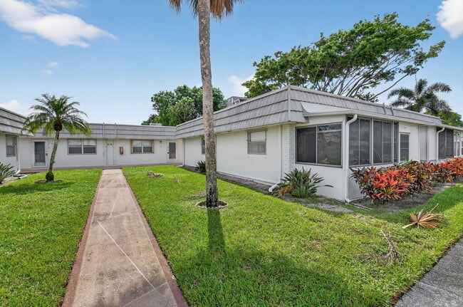 Building Photo - 94 Valencia C