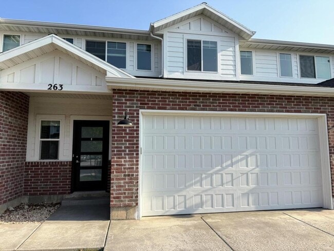Primary Photo - 263 E 1500 N St