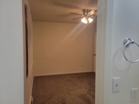 Building Photo - 2613 34th Ave