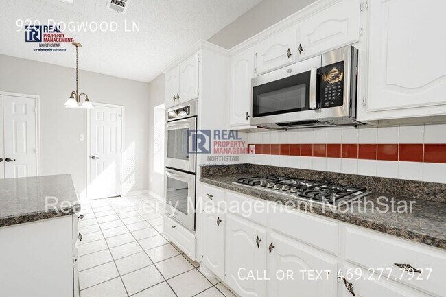 Building Photo - 920 Dogwood Ln