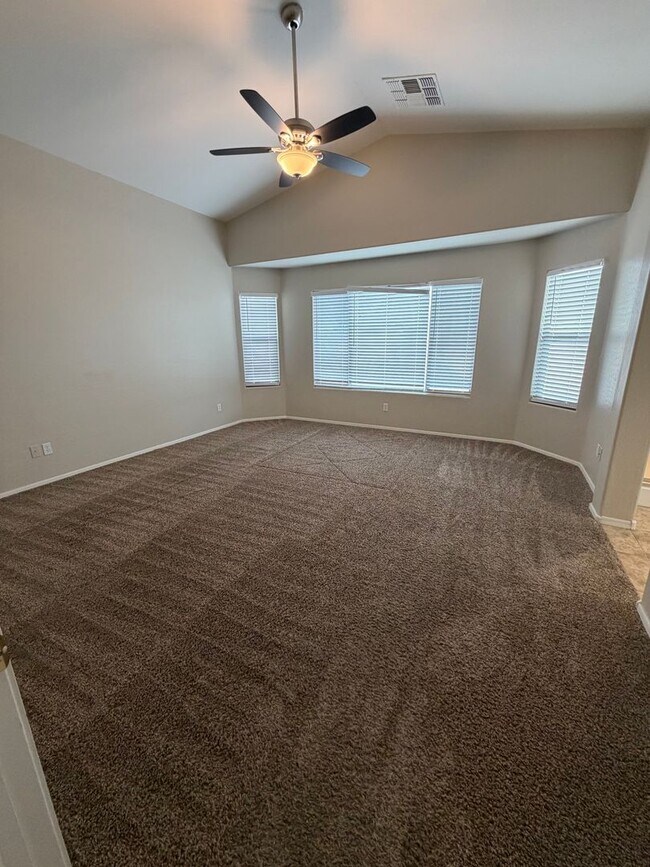 Building Photo - 4 Bedroom on Large Lot in Queen Creek