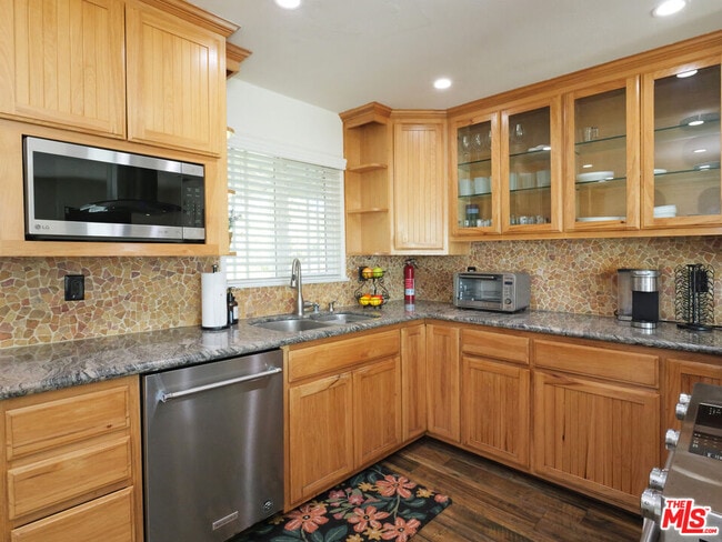 Building Photo - 2501 Ralston Ln